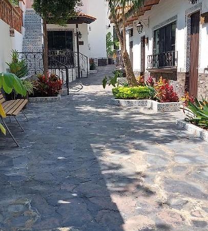 Casa Yollotzin Hotel Ахихик Екстериор снимка